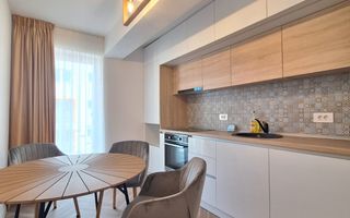 Apartament 3 camere,2 bai+parcare, lux Rasnov - Poză 2