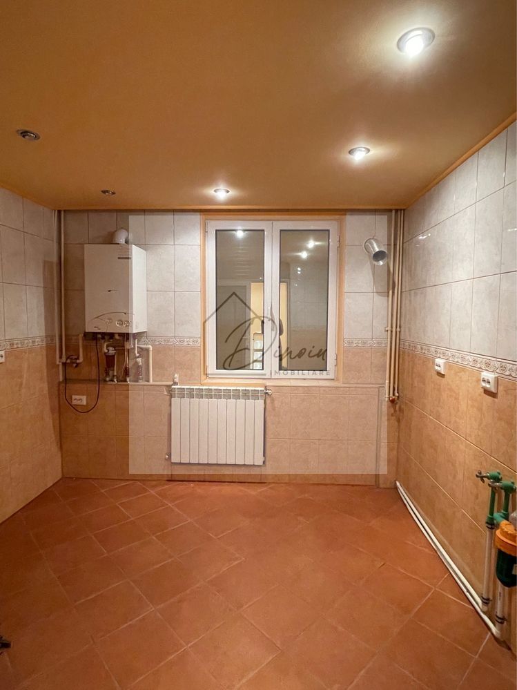 Apartament 3 camere Trapezului Metrou 1Dec - renovat centrala proprie - Poză 3