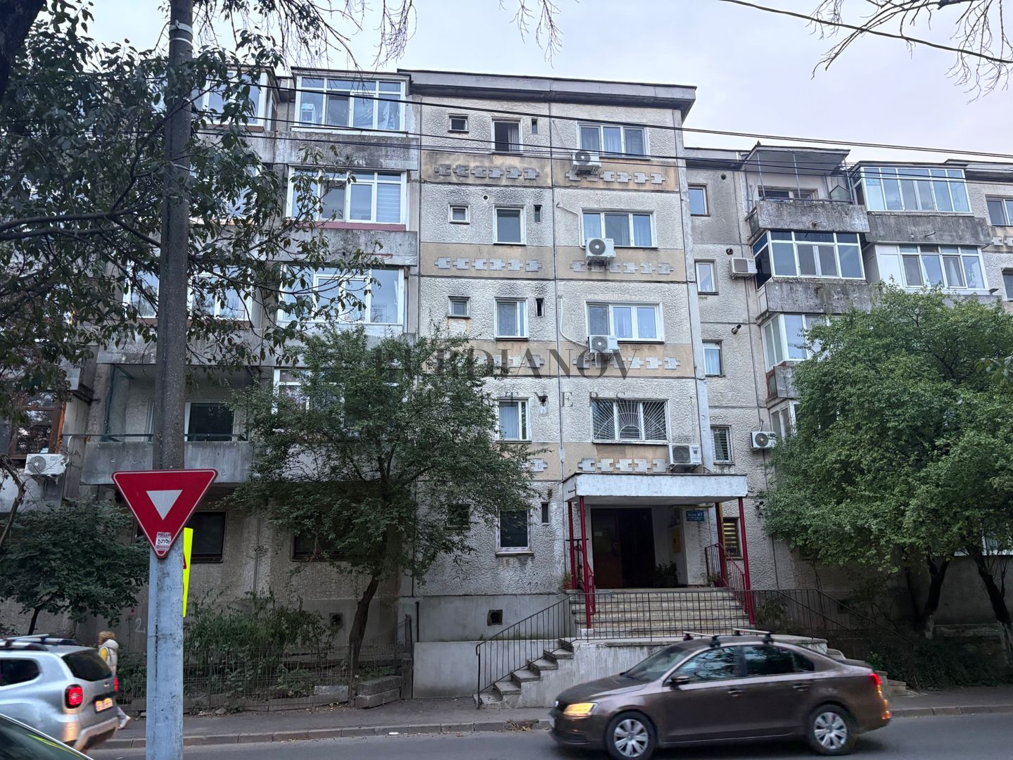 Apartament cu 2 camere - 1983 - Gorjului- Militari - Poză 4