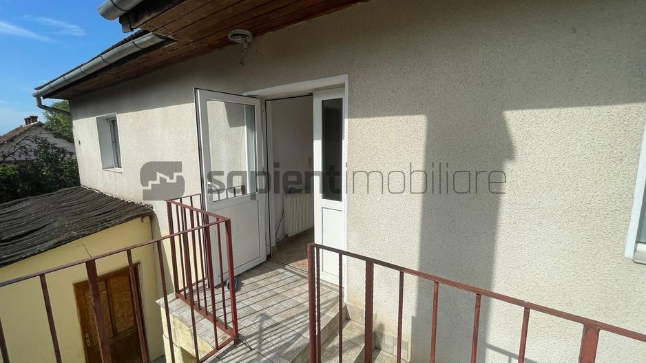 Casă spațioasă + Casă de oaspeți. Ideală pentru 2 familii! - Poză 13