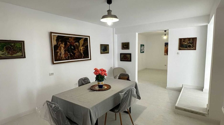 Casa deosebita  D+P+E+M zona centrala - Poză 5