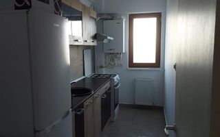 închiriez apartament cu o camera - Poză 5