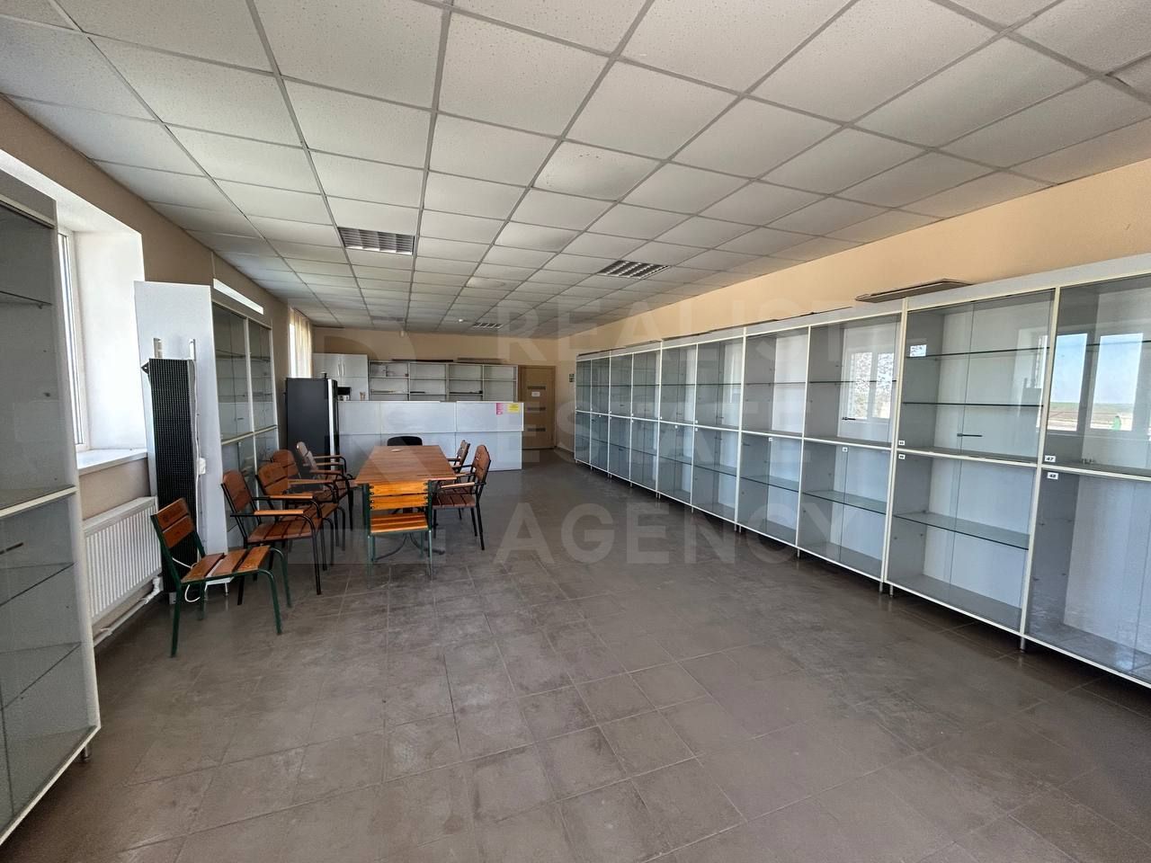 Vânzare, spațiul comercial, 725 mp, strada Valentin Rosca, Edineț - Poză 5