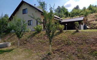 Casa si teren potential turistic Slatioara-Suceava - Poză 3