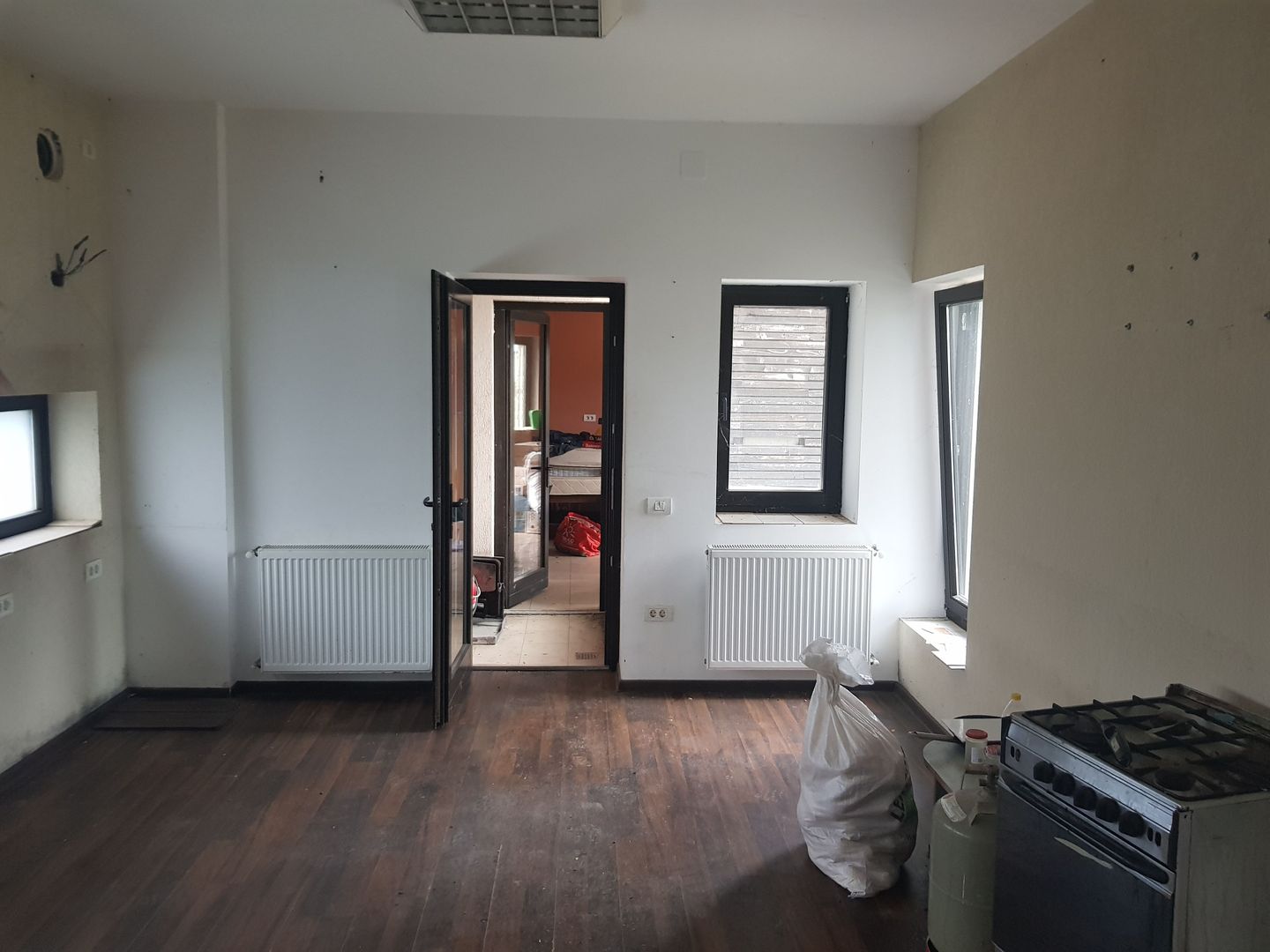 Casă Sabareni - Poză 3