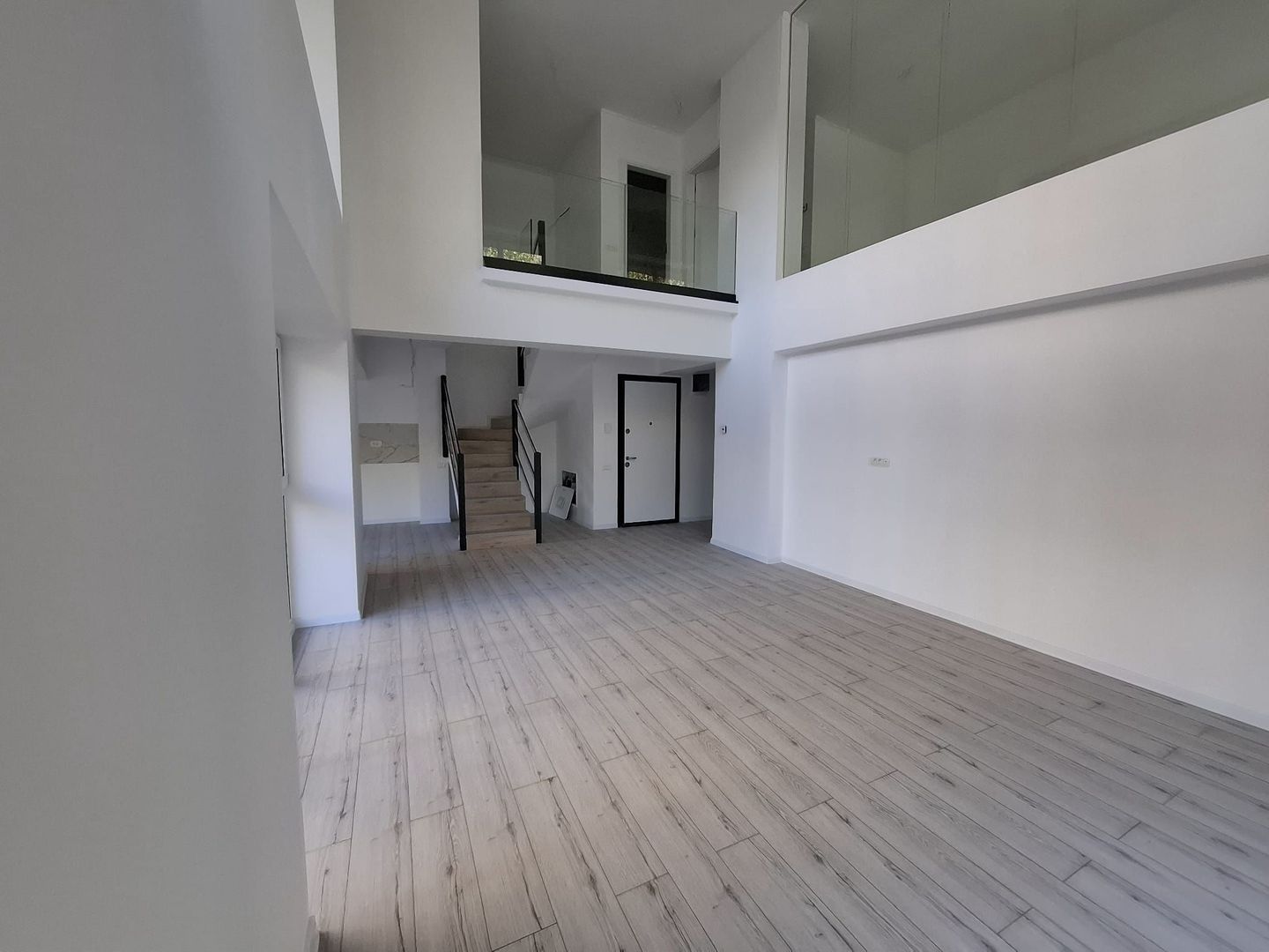 4 camere Bloc Nou Rezidential Birouri L330 GranVia Lake View - Poză 5