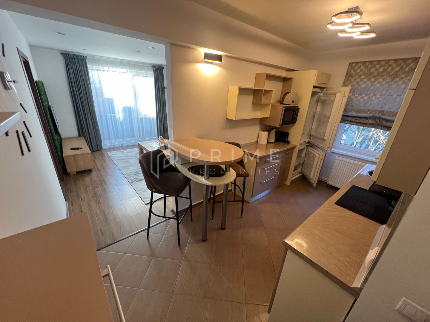 Apartament modern cu 2 camere de închiriat – Zona Cornisa, Târgu Mureș - Poză 3