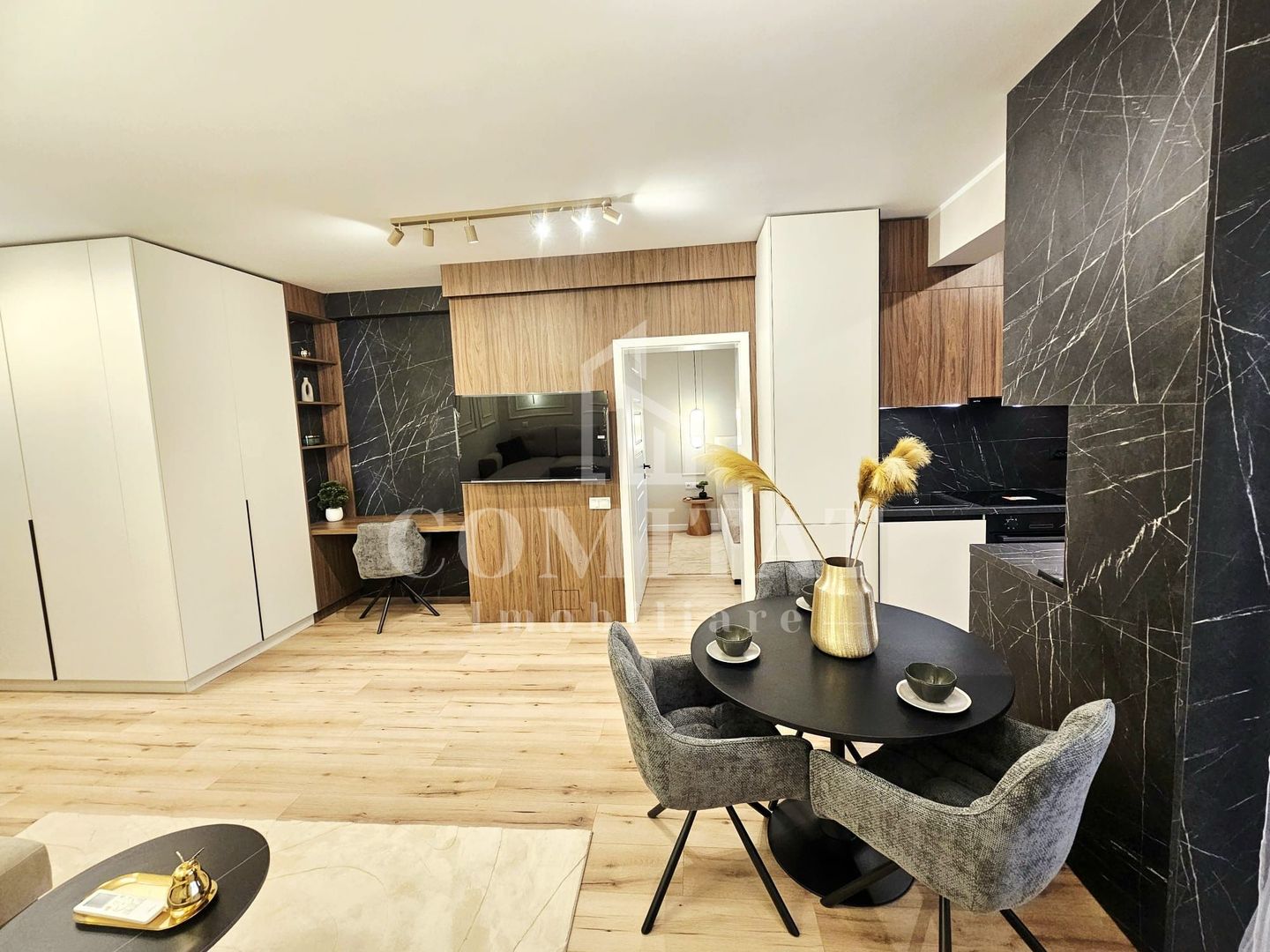 Apartament ultrafinisat | Etaj intermediar | Zona Str Tineretului - Poză 8
