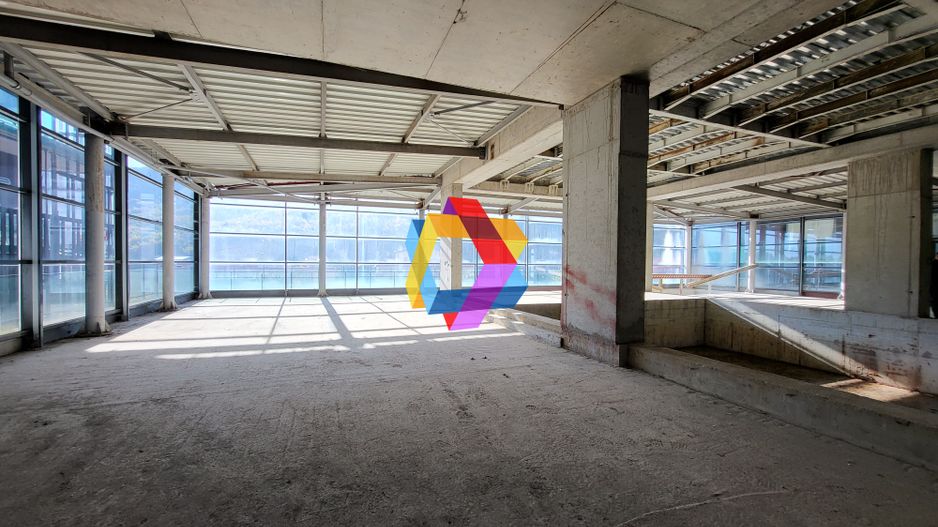 Clădire mixta -3600 mp - Poză 6