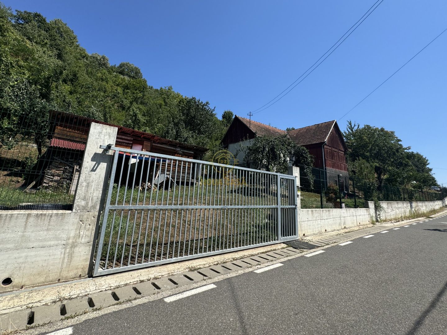 De vanzare Casa cu teren 3500MP in Sabisa/Maramures - Poză 1