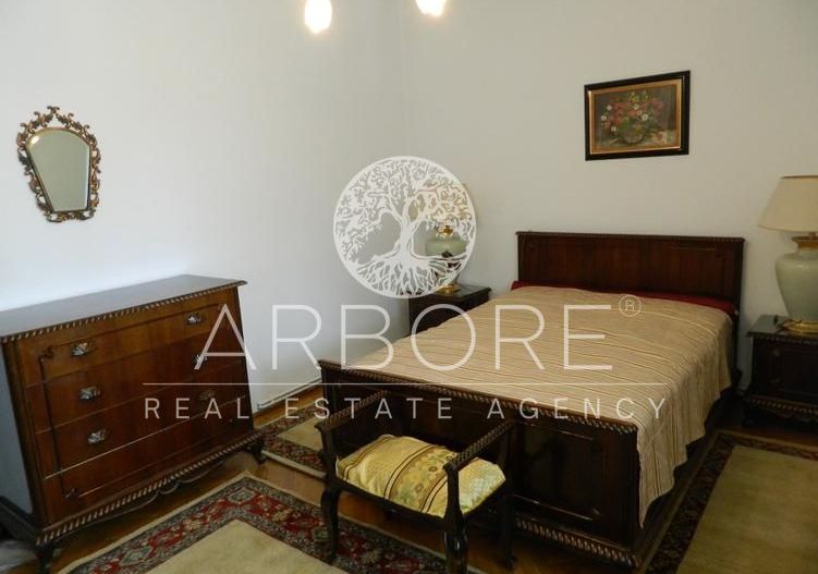 Apartament lux, zona Piata Victoriei, 4 camere , 2 bai, centrala termica  terasa - Poză 3