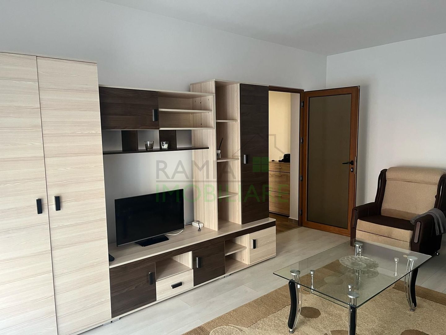 Apartament cu 2 camere de inchiriat zona Coresi. - Poză 1
