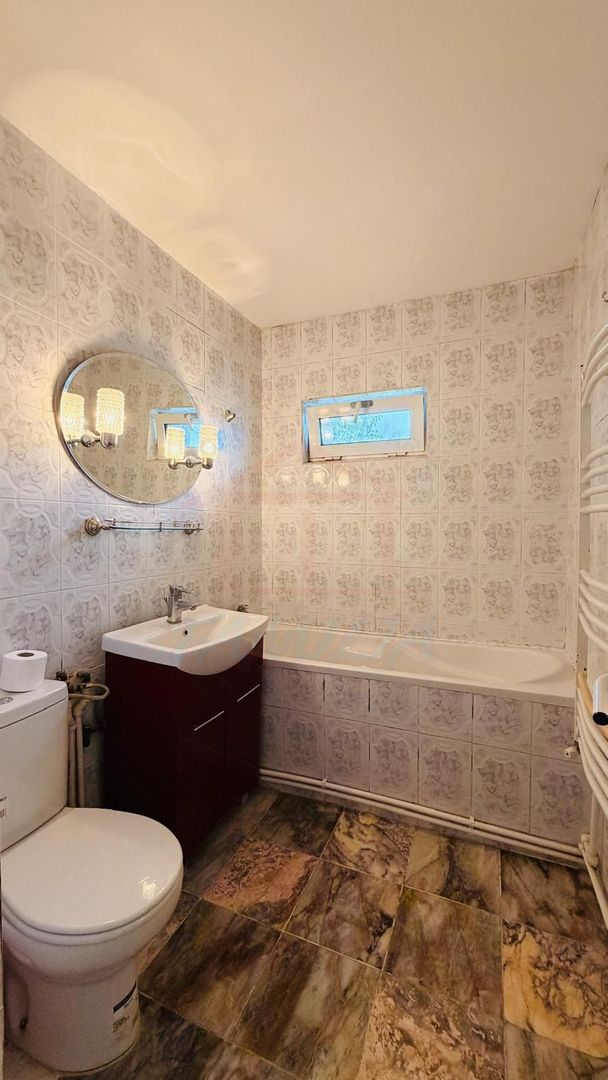 De vanzare Apartament 3 camere Tiglina 3, Galati, 75mp, et.4/4 - Poză 11