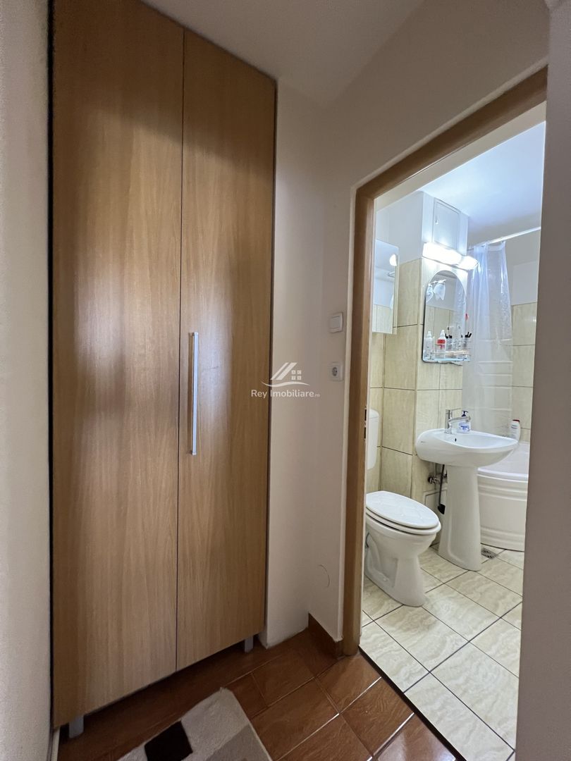 Zona Cireșica/Apartament 3 camere/2băi,balcon,logie,cămară,debara - Poză 9