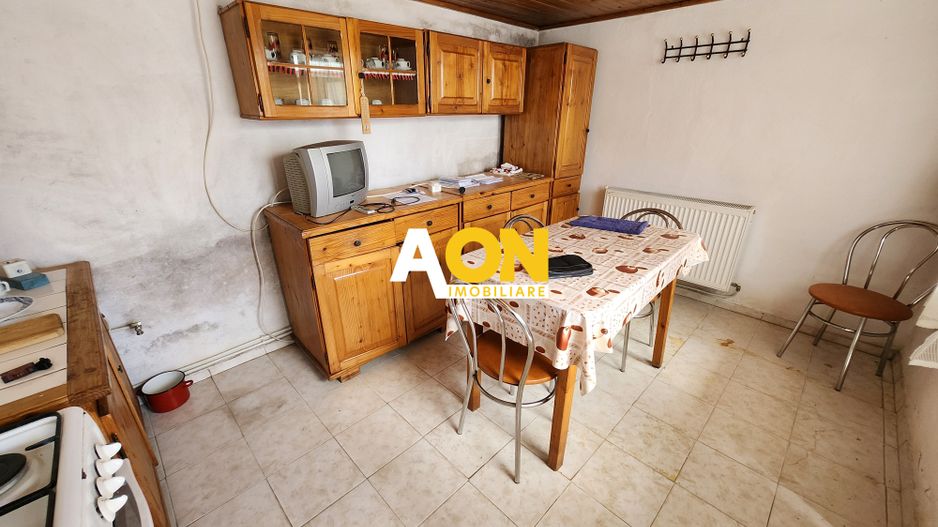 Casă cu 4 camere de vânzare în zona Barabant - Poză 11