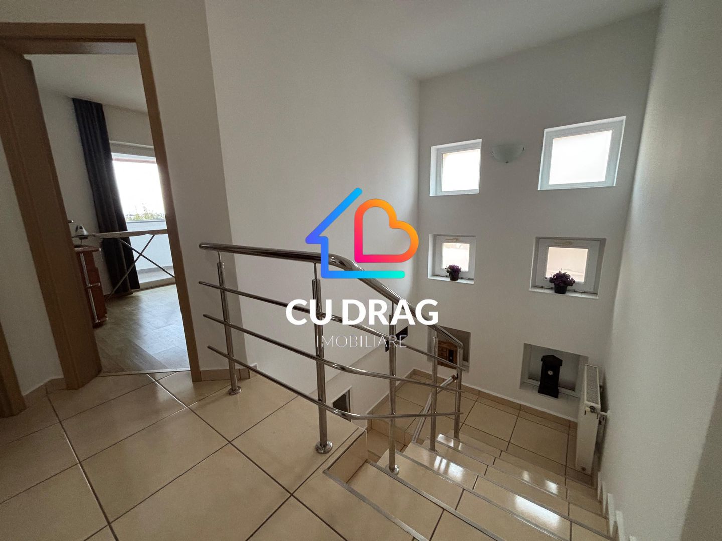 Casa moderna cu 3 dormitoare garaj si terasa Cartier Eden Sura Mica - Poză 8