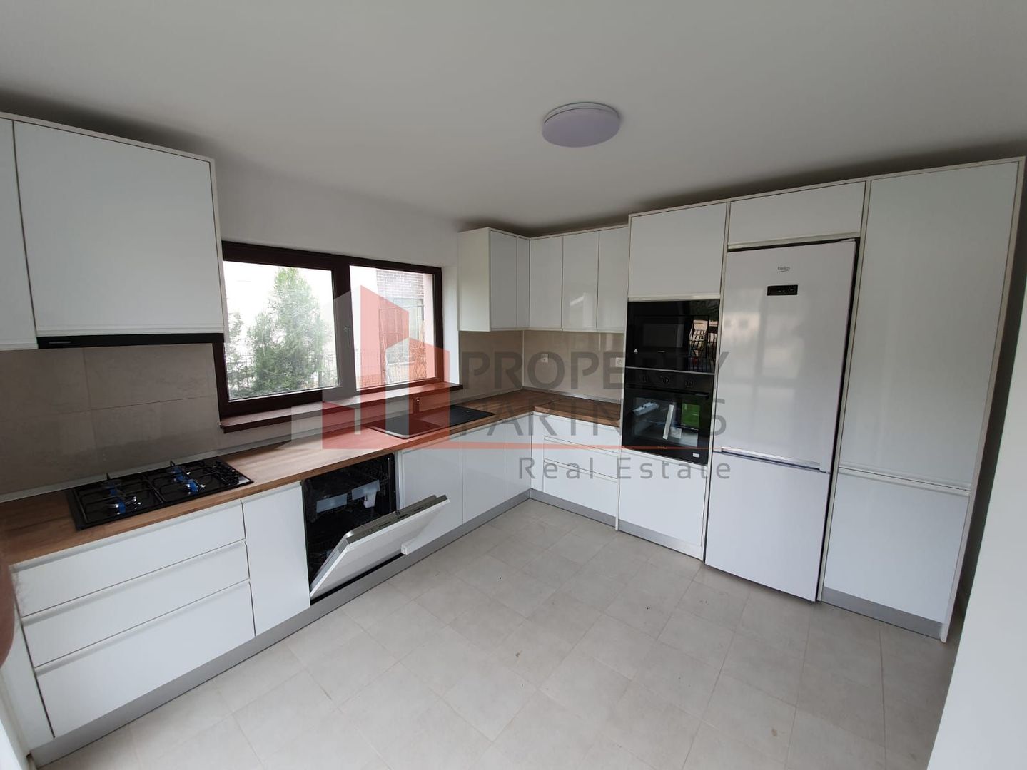 Vila Austrian Village - Crevedia DB - Poză 3