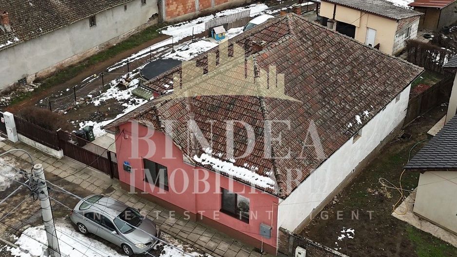 Casa pe principala in Giarmata  737mp teren - Poză 1
