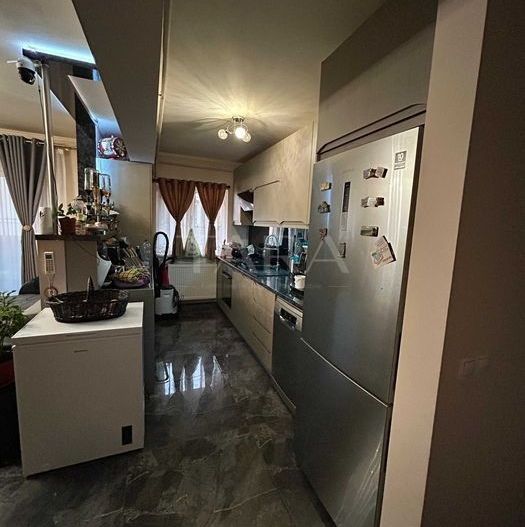 Apartament 3 camere finisat; supermarket, școală și transport public. - Poză 1