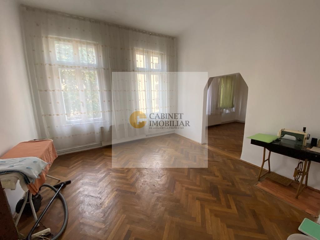 4 camere in vila   | Blvrd M. Kogalniceanu  | 140 mp - Poză 4