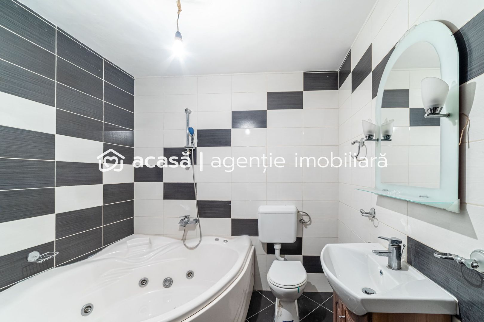 Apartament ultracentral la 1 minut de teatru - Poză 7