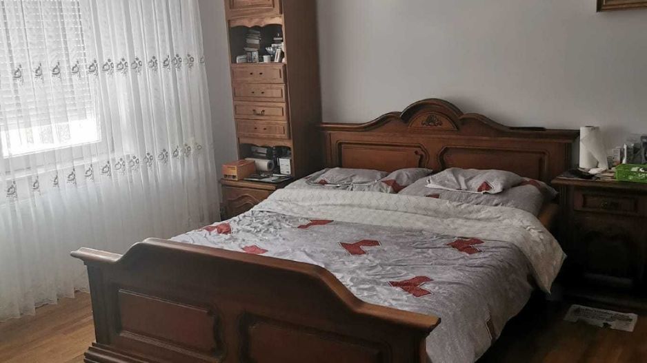 Apartament la parter zona semicentrala - Poză 2