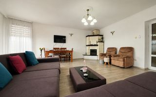 Casa individuala | 320 mp | 750 mp teren | Toate utilitatile | Cetate - Poză 1