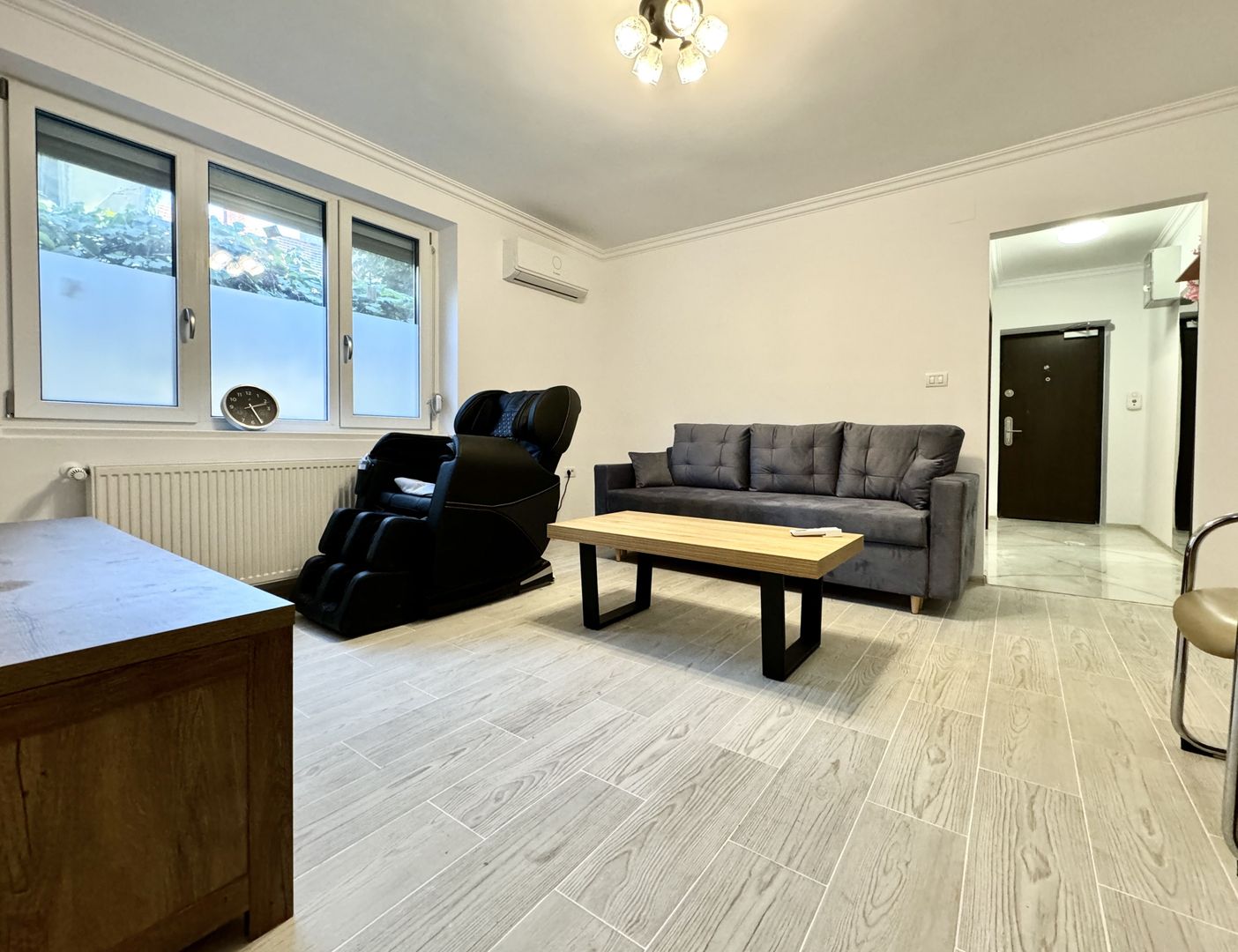 Apartament 2 camere, renovat, pet friendly, zona Central- Piata 700 - Poză 2