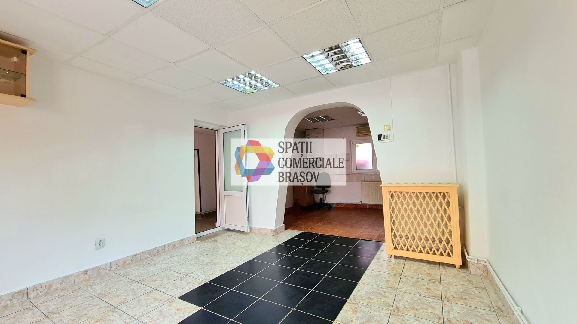 Spatiu comercial de închiriat Brasov - 40 mp # spatii-comerciale-brasov.ro - Poză 3