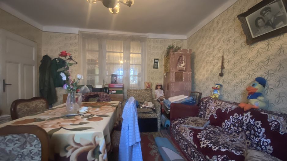 Vanzare casa cu 6 camere in Targoviste - vizavi de Colegiul Carabella - Poză 3