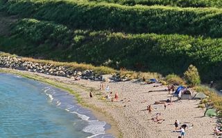 Teren de vis pe malul mării, Goflful Francezului, Costinesti - Poză 1