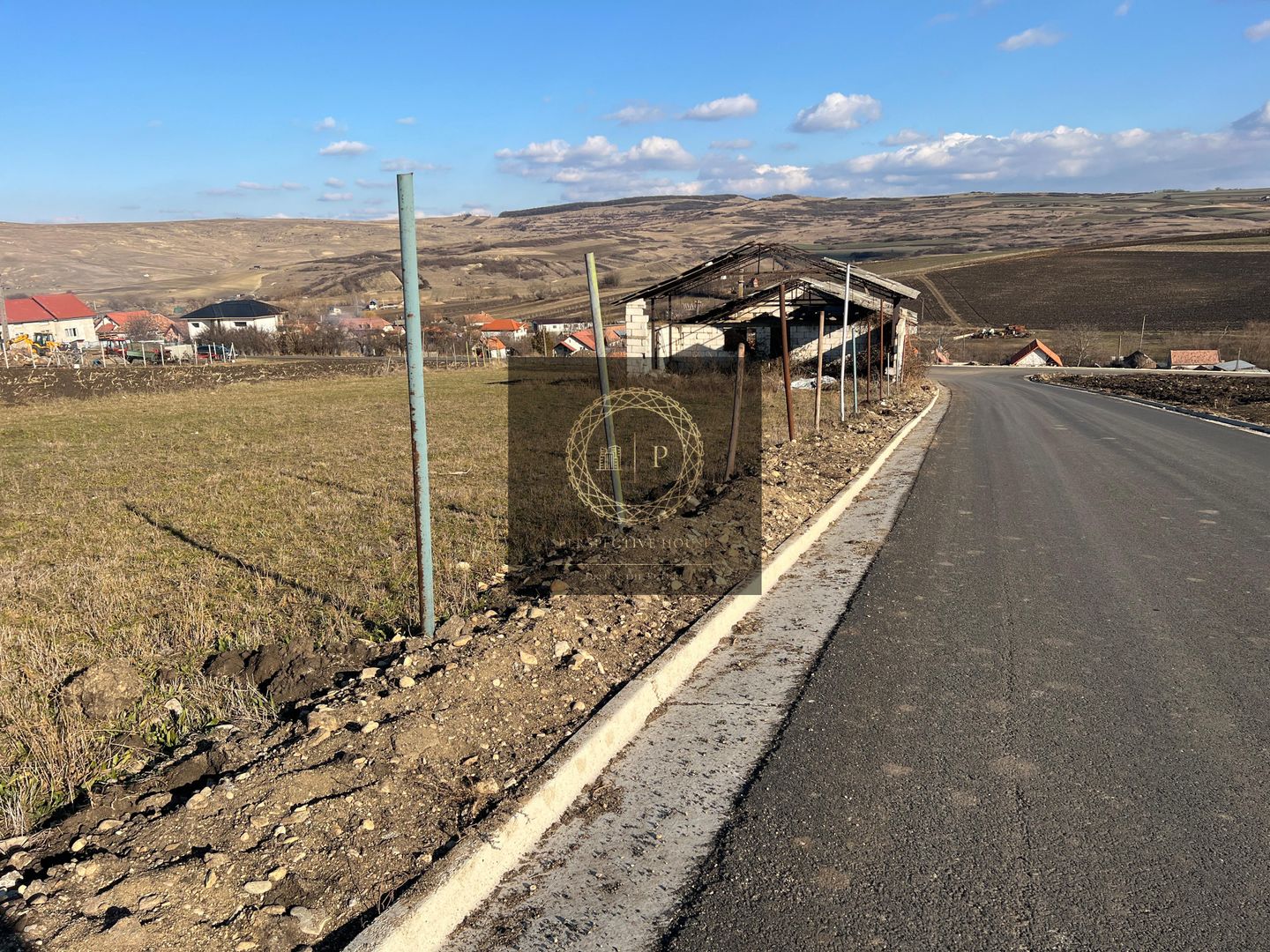 Teren de vanzare in Daia Romana, toate utilitatile la asfalt, 2.314Mp - Poză 2