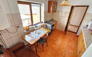 CASĂ individuală, teren 274 mp, zona CARTIER; - Poză 3