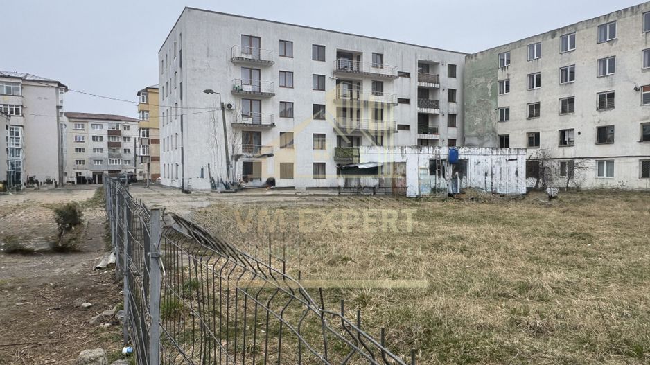BLOC DE GARSONIERE P+4 SUPRAFAȚĂ UTILĂ 2135MP TEREN 2967 MP CĂMPULUNG - Poză 7