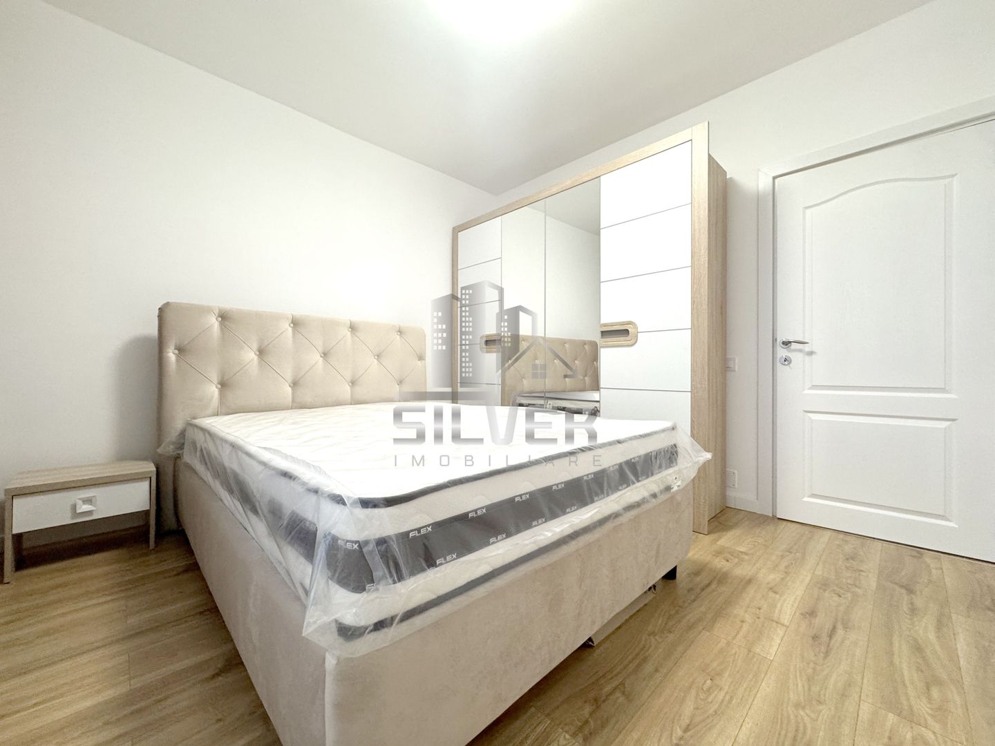 Apartament cu 3 camere la prima inchiriere! - Poză 9