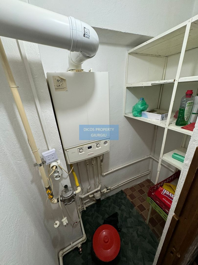 De vanzare apartament 3 camere - Poză 14