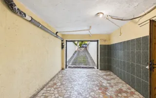 Vilă cu 8 camere de vânzare, piscina, livada, iesire la Balta Pasarea - Poză 32