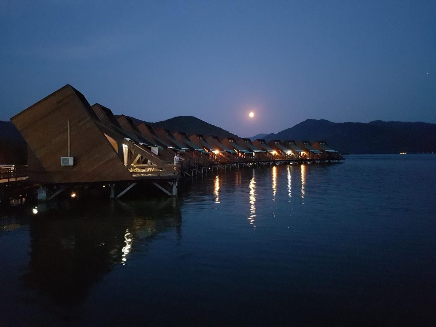 Complex turistic pe malul Dunarii - oportunitate unica - Poză 4