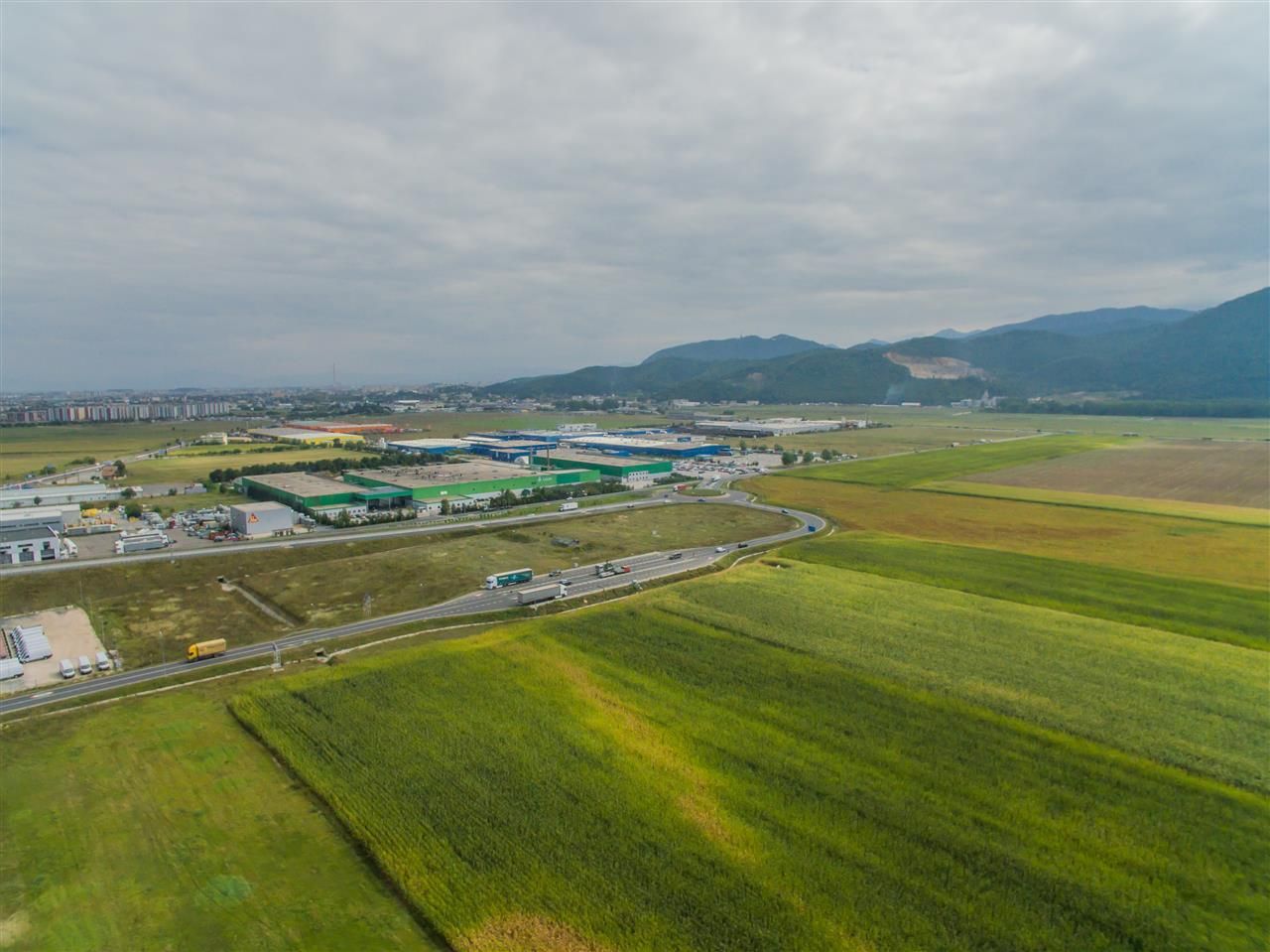 Oportunitate de investitie la DN1, 5.000 mp, zona aeroportului Brasov - Poză 4