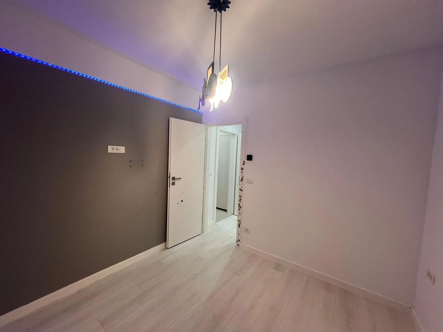 Apartament 2 Camere, Zona Aradului, Mobilat si Utilat Complet, Parcare Subterana - Poză 4