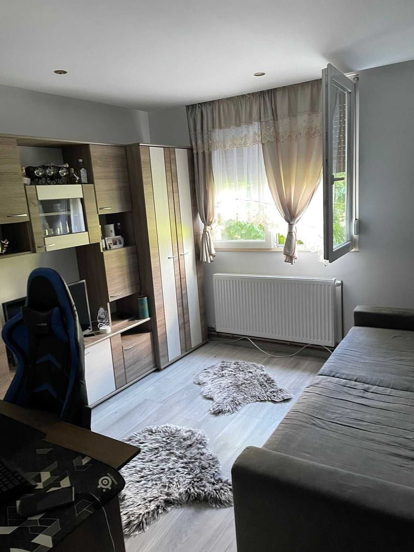 Apartament 2 camere de vanzare , Carpati 1 - Poză 3