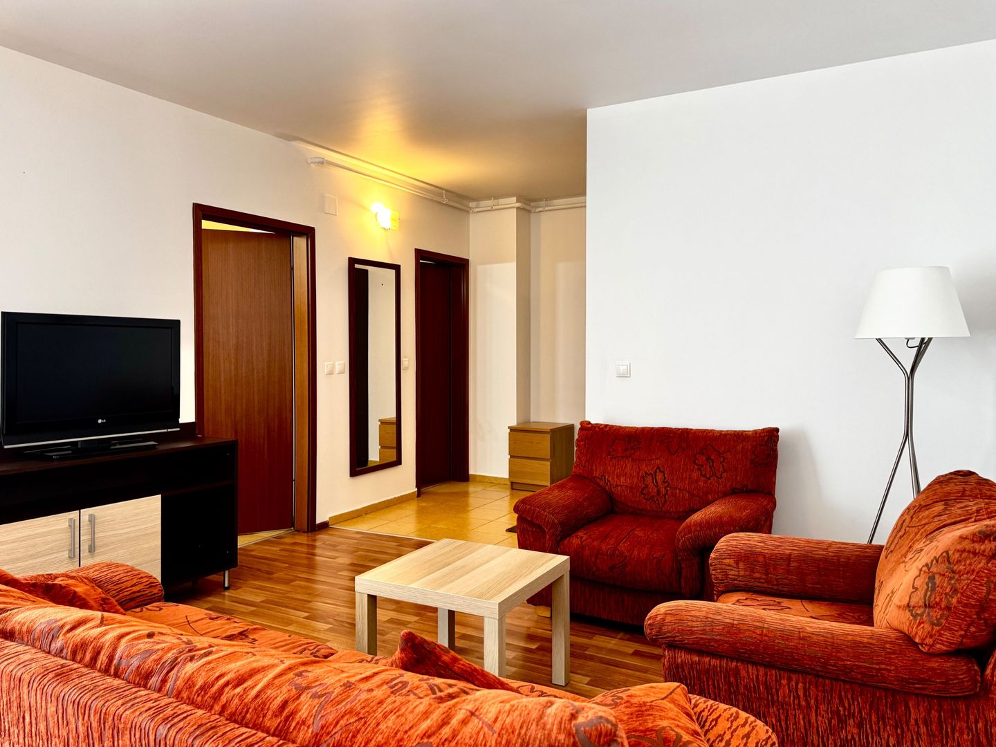 Apartament 1 cameră cochet, cu  parcare, terasă, in zona Aradului - Poză 4