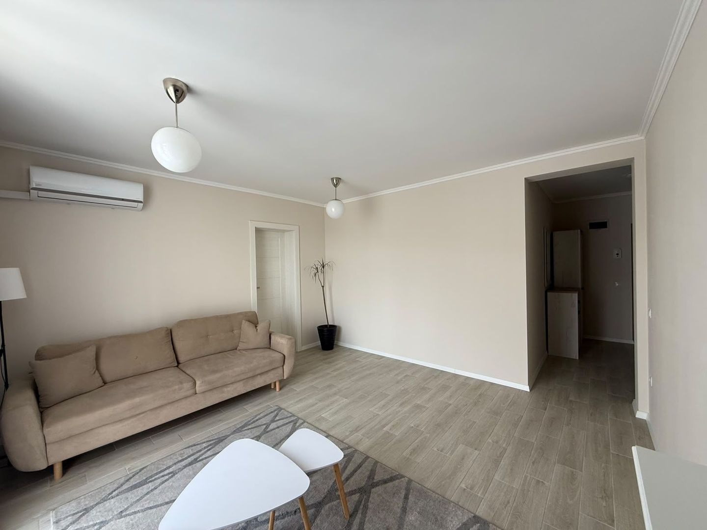 Apartament 2 camere decomandat - P. Brana, Selimbar - Poză 2