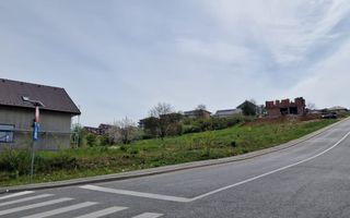 Teren intravilan 517 mp cu utiliati la drum principal in zona Tilisca - Poză 1