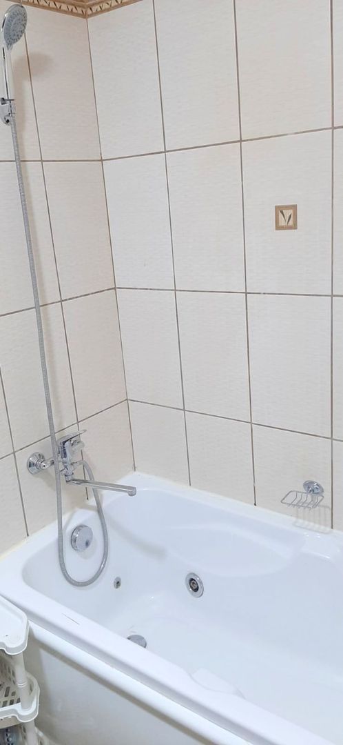 De inchiriat - apartament cu o camera, 56 mp - Faleza Dunarii - Poză 3