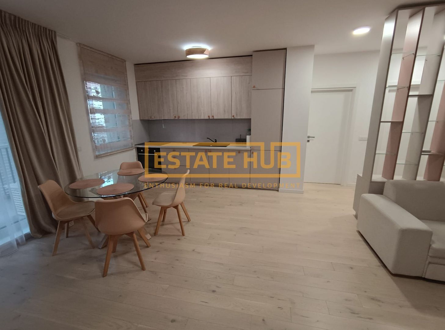 Apartament de 2 camere în ansamblul Record Park, zonă centrală - Poză 4