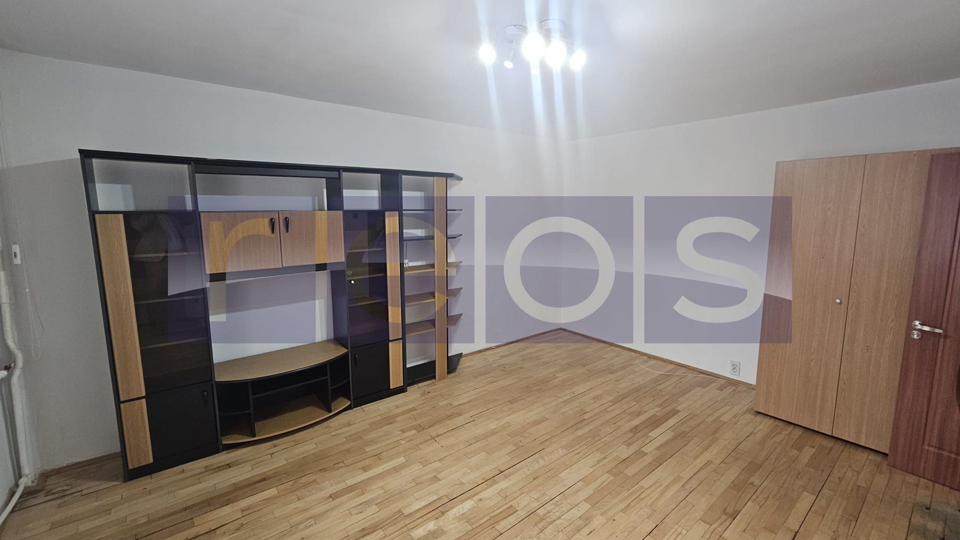 DE INCHIRIAT GARSONIERA SPATIOASA ZONA TIMPURI NOI - Poză 3