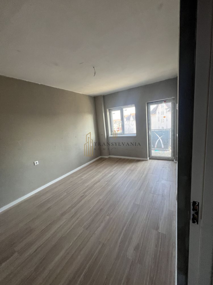 Vanzare apartament nou, suprafata generoasa - Poză 4