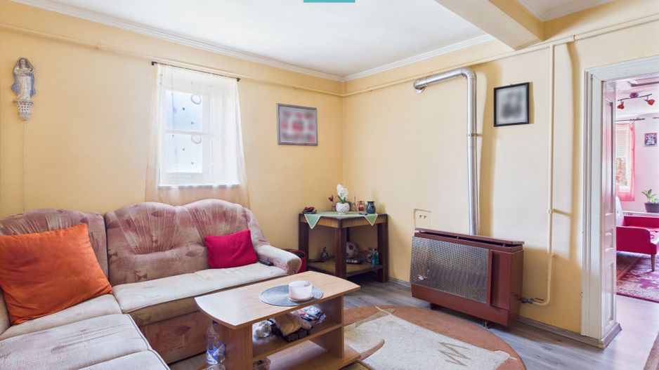 Casă la doar 6km de graniță cu România - Poză 11