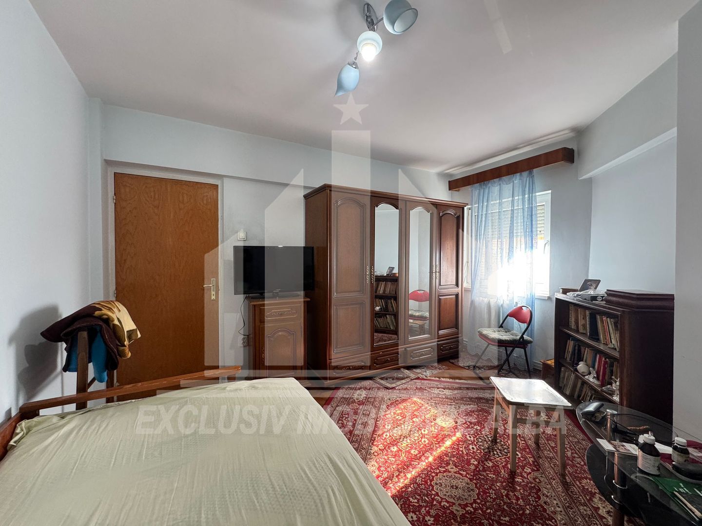 Apartament cu 3 camere decomandate, etaj 2, Centru - Poză 8